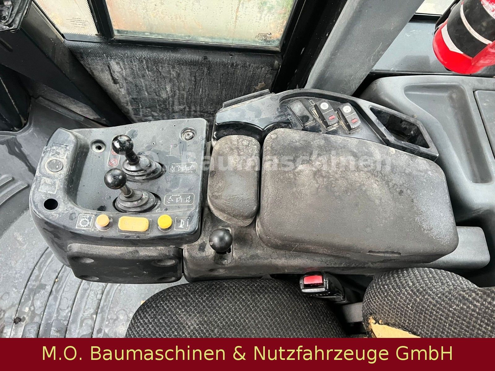 Fahrzeugabbildung CAT 966 H / AC / ZSA / Waage / Half Steering