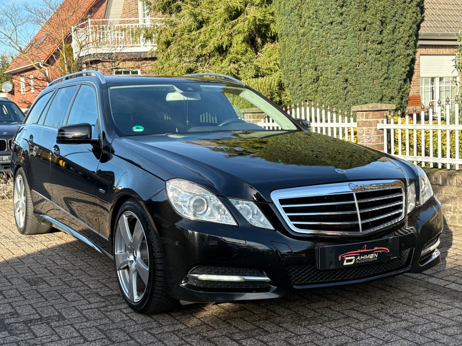 Mercedes-Benz E 200 T CGI BlueEfficienc*XENON*AHK*AUTO*KLIMA..