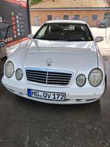 Mercedes-Benz MB CLK AVANTGARDE IN WEIß ZU VERKAUFEN. - Mercedes-Benz CLK 320 mit LPG-Antrieb: Automatik