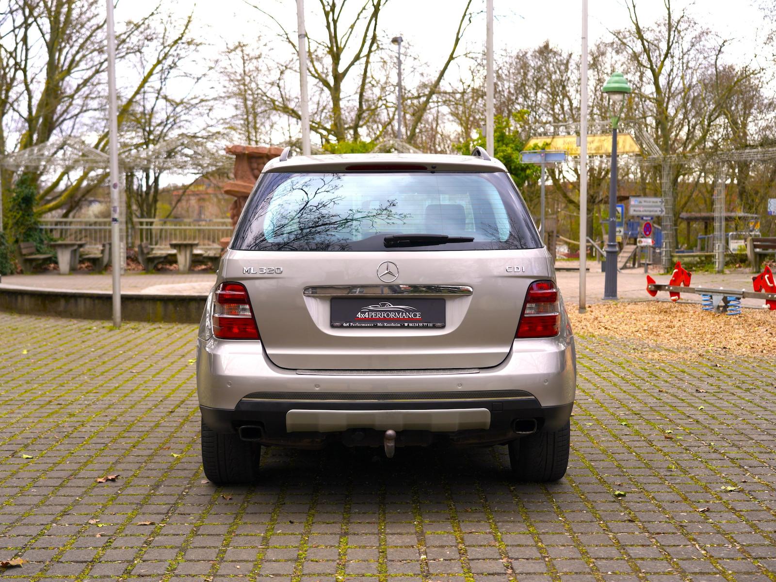 Mercedes-Benz ML 320 CDI*AMG Styling Paket~AHK~Carplay*