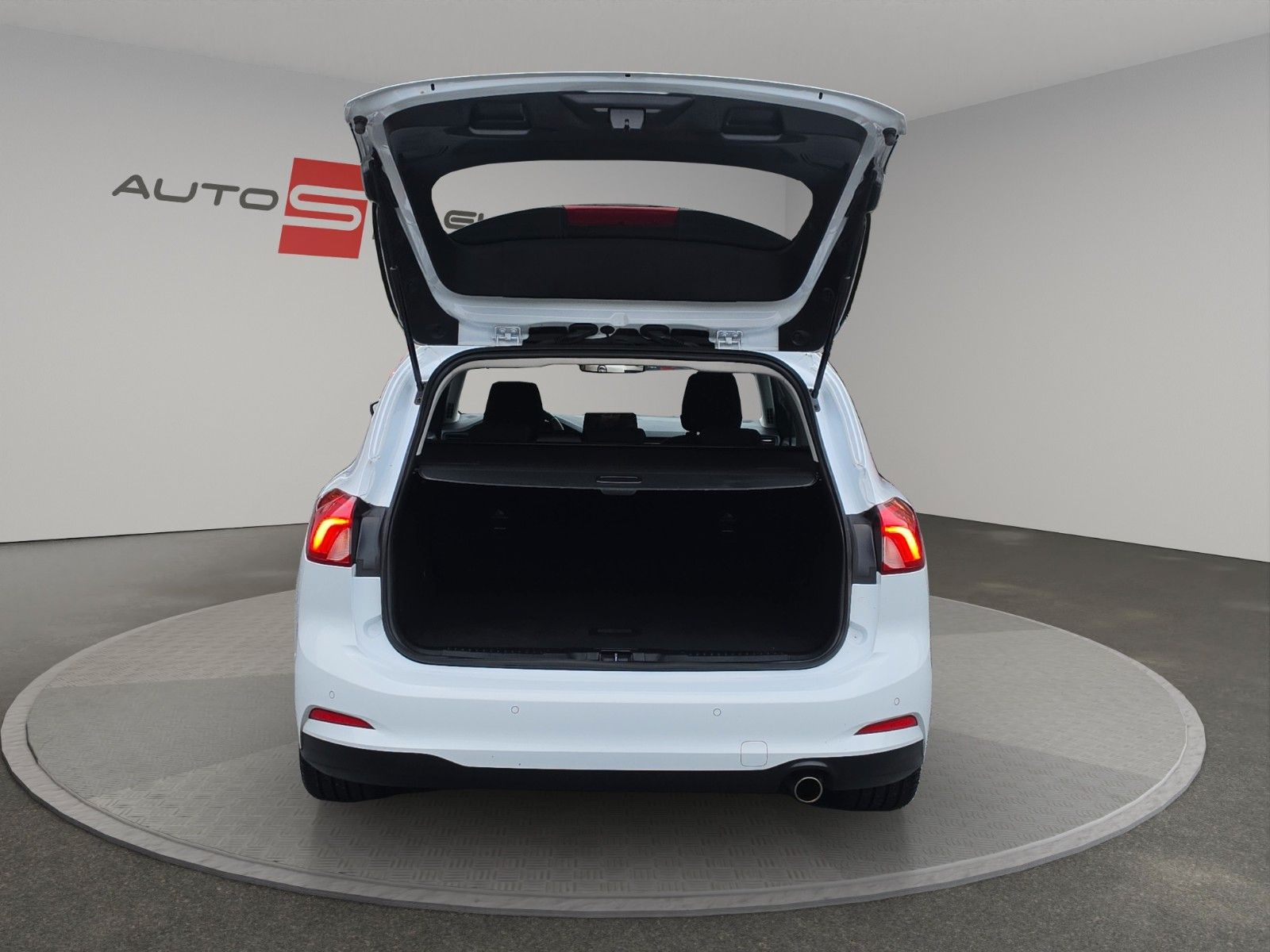 Fahrzeugabbildung Ford Focus Turnier Titanium Navi Kamera