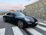 Porsche Panamera - - - Porsche Panamera Unfallwagen