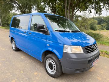 Volkswagen T5 Transporter - 1