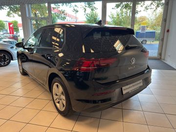 Volkswagen Golf - 2