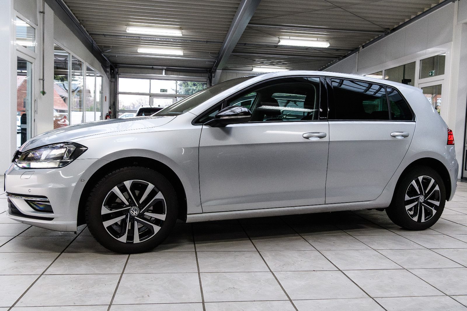 Fahrzeugabbildung Volkswagen Golf VII Lim. IQ.DRIVE