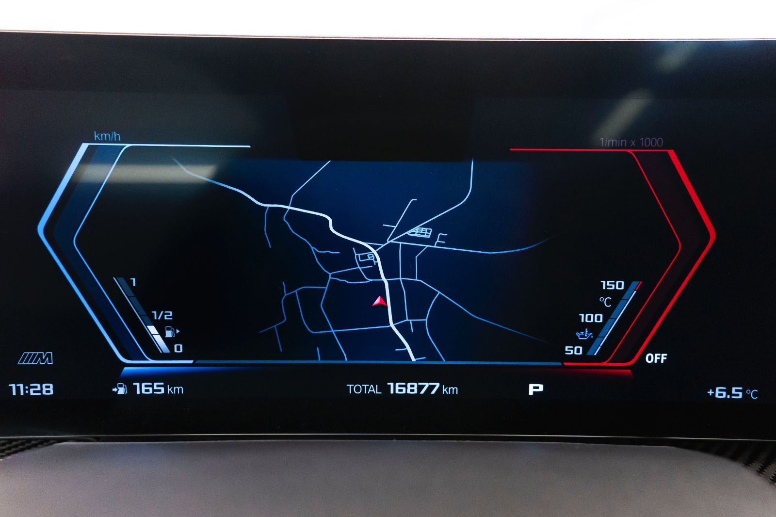 Fahrzeugabbildung BMW X6 M Competition B&W SKY LOUNGE 360° M+S