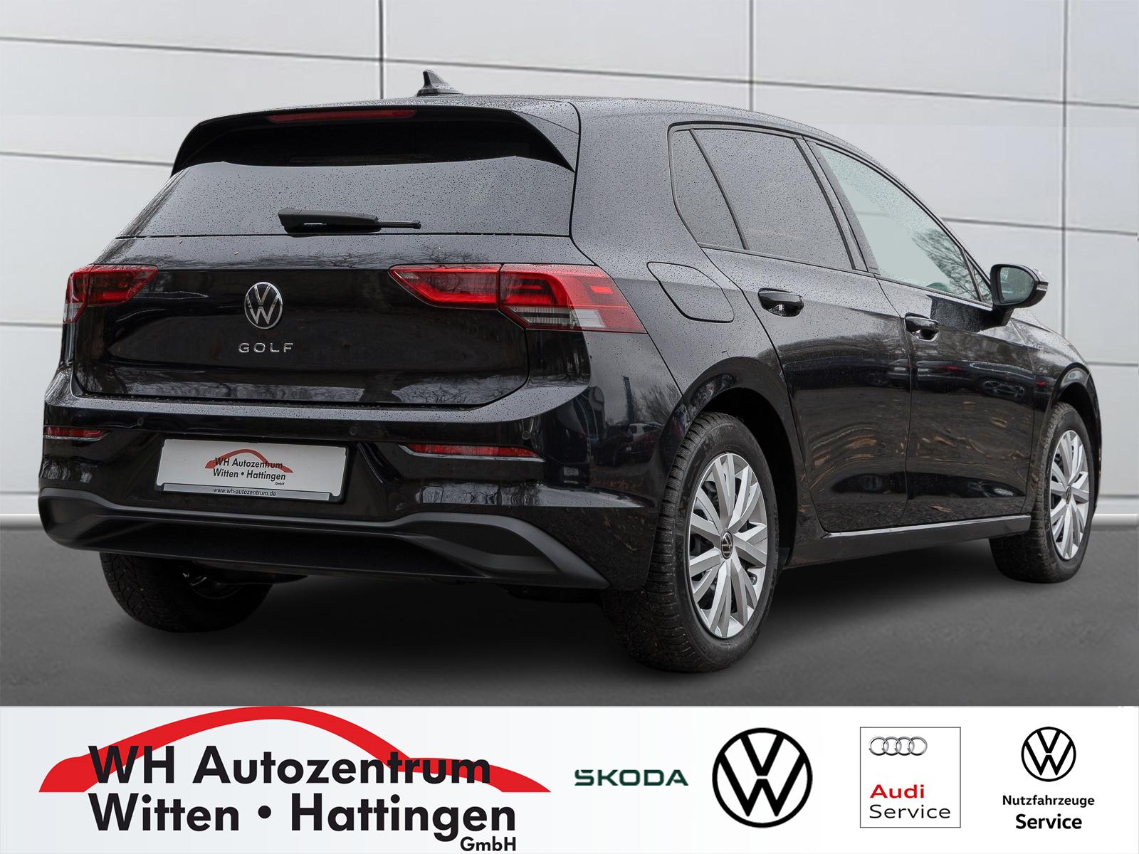 Volkswagen Golf VIII 1.5 TSI LIFE STANDHZG NAVI LED ACC PRI