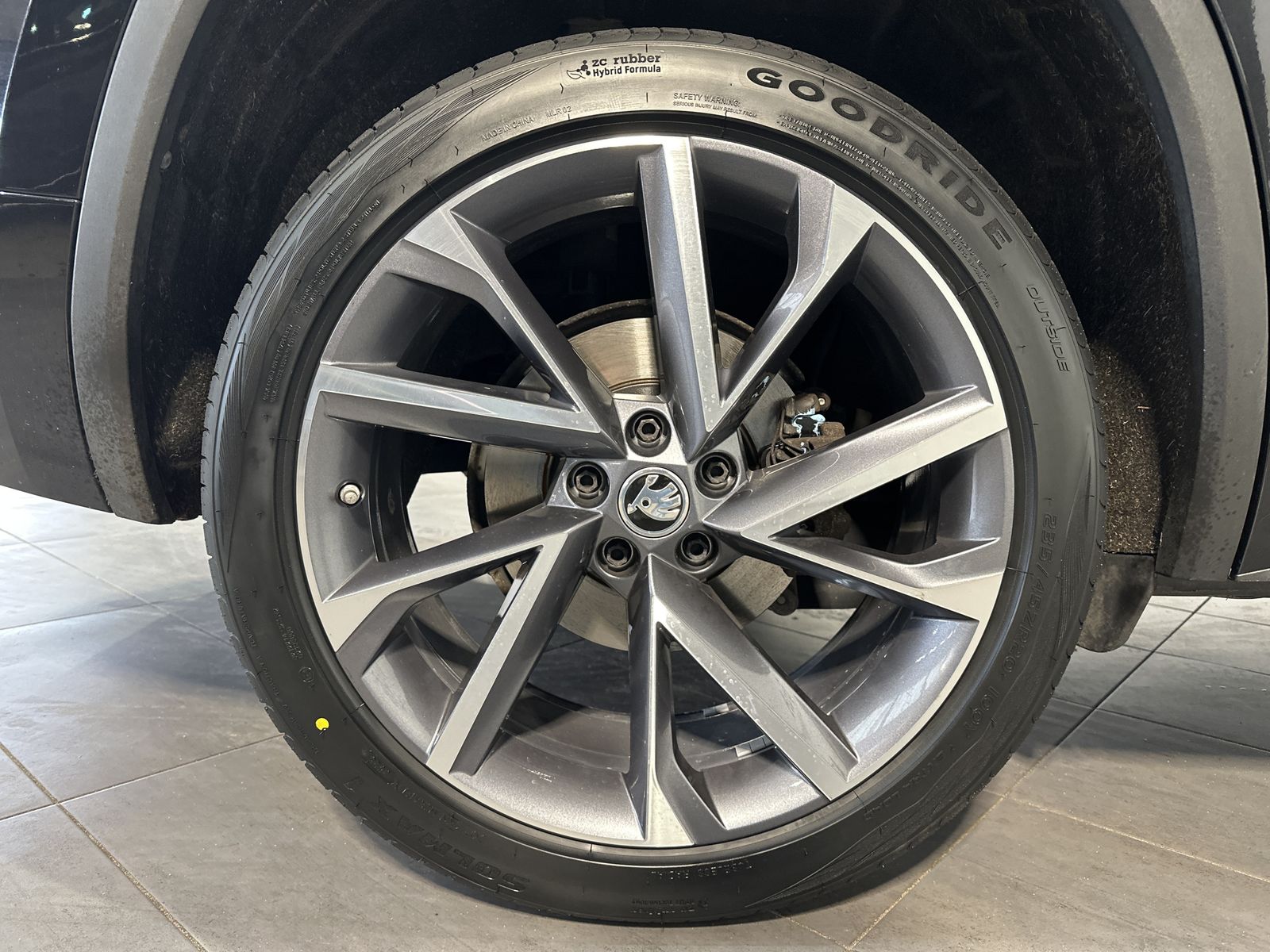 Fahrzeugabbildung SKODA Kodiaq 2.0 TDI 4x4 DSG Sportline NAV+LED+KAM+AHK