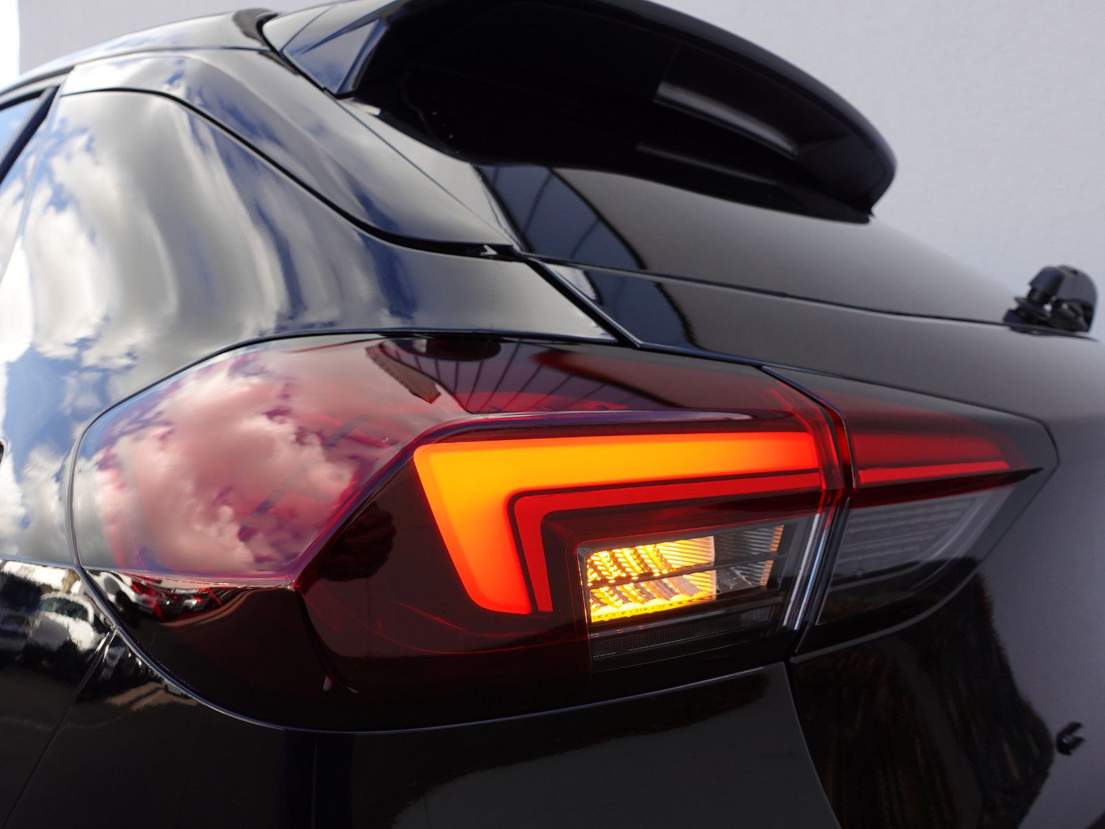 Fahrzeugabbildung Opel Corsa GS 1.2T,Navi,Kamera,Sitzhzg,Allwetter,LED