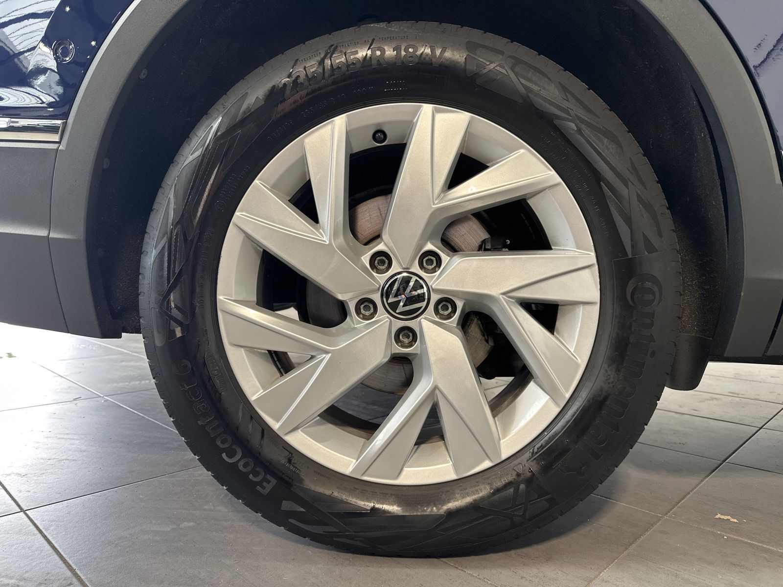 Fahrzeugabbildung Volkswagen Tiguan Allspace Sport NAV+MATRIX+AHK+360°+18ZOLL
