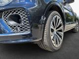 Bentley New Bentayga V8 First Edition - blaue Bentley Bentayga