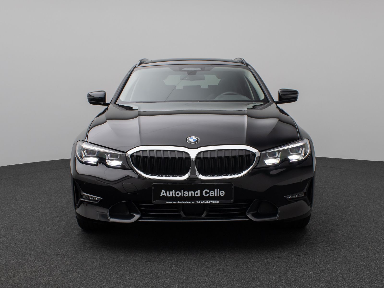 Fahrzeugabbildung BMW 320d  xD Sport Line Panorama Kamera HiFi Komfort