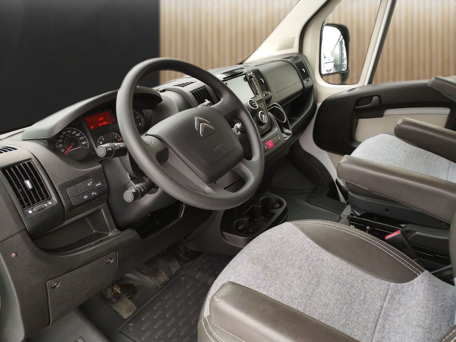 Fahrzeugabbildung Sunlight V 60 RFK,Fahrradträger