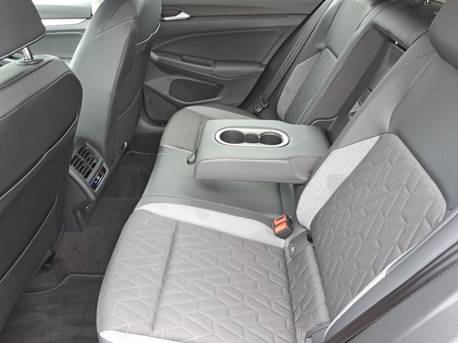 Volkswagen Golf - Bild 15