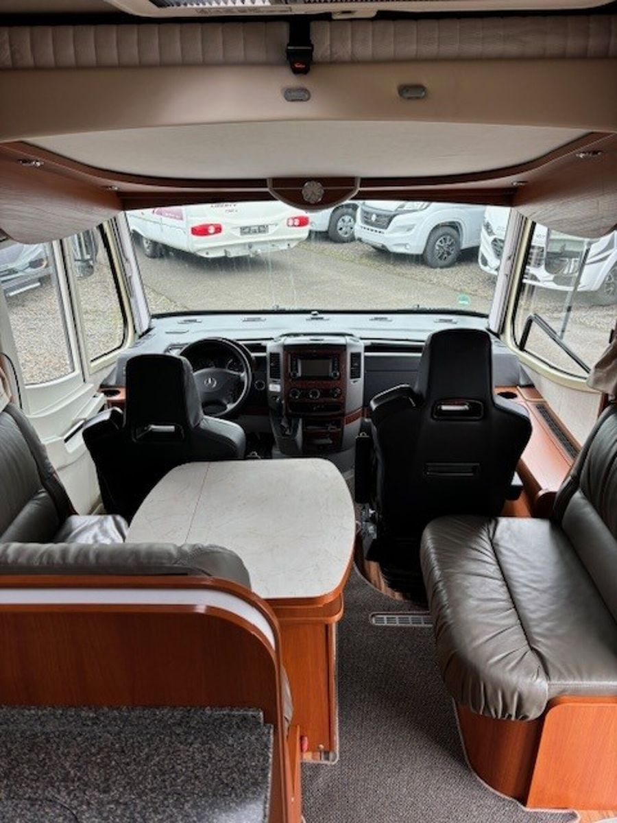 Fahrzeugabbildung Frankia Luxury Class 7900 Solar,SAT,Hubstützen,Dachklima