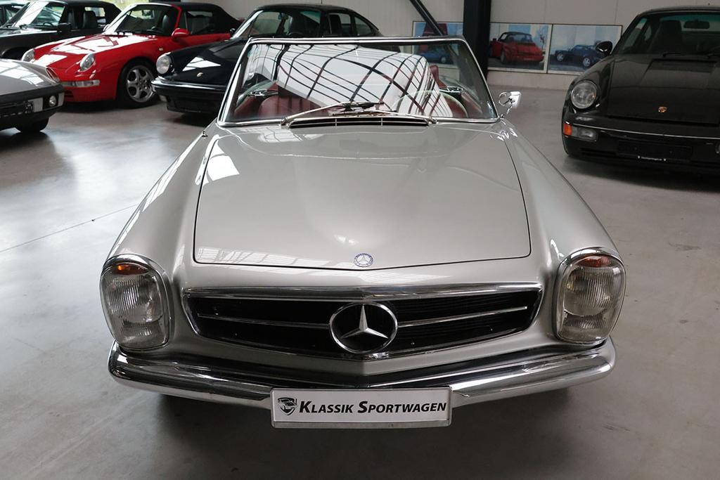 Mercedes-Benz SL 230