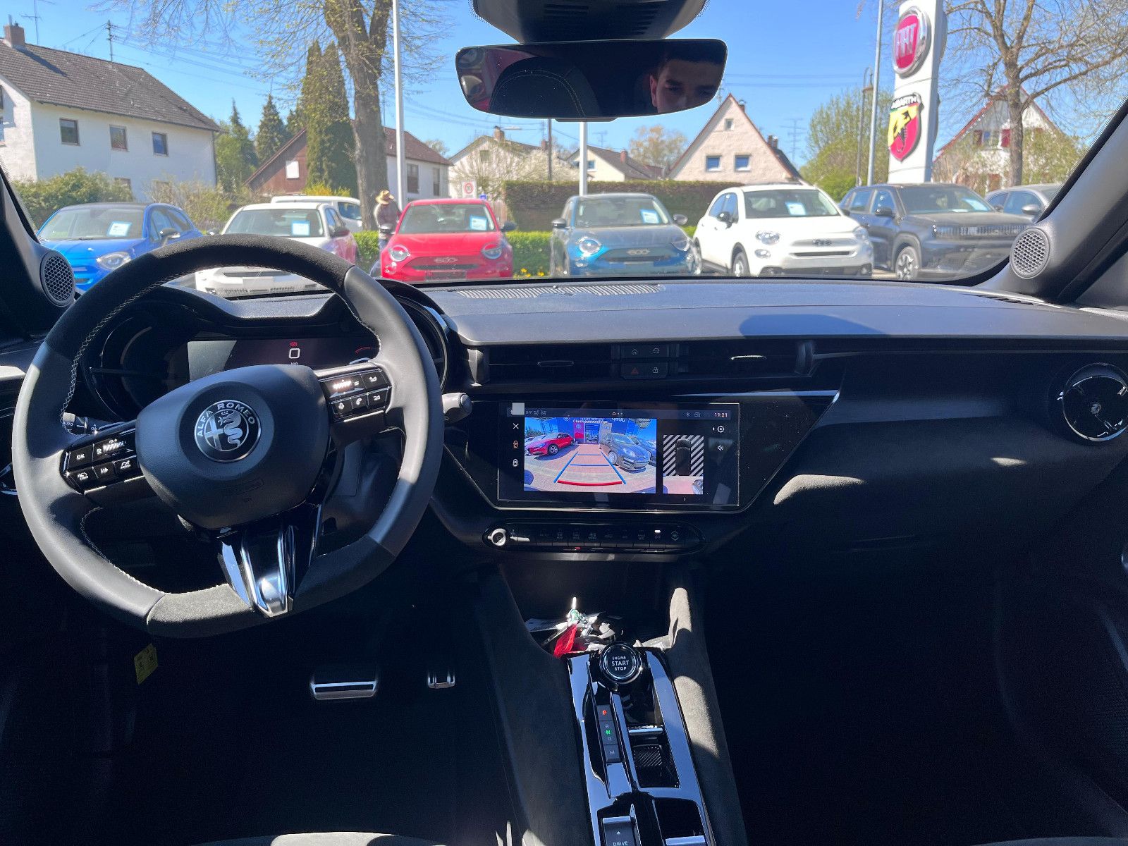 Fahrzeugabbildung Alfa Romeo Junior Ibrida 1.2 VGT -Hybrid 107 Sport Speciale