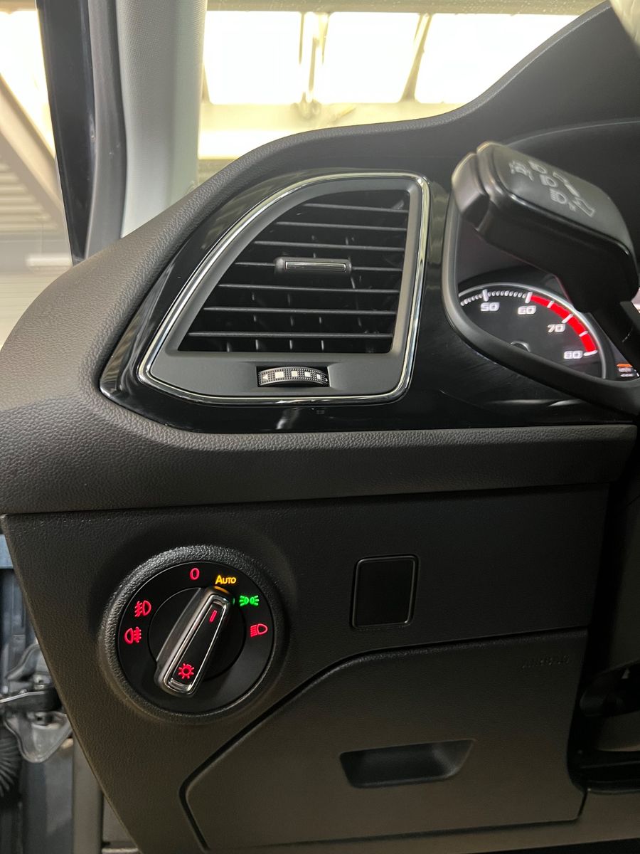 Fahrzeugabbildung SEAT Leon FR 1.5 TSI * AUTOMATIK *LED*