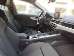AUDI A4 Avant 2.0 TDI 35 S tronic sport