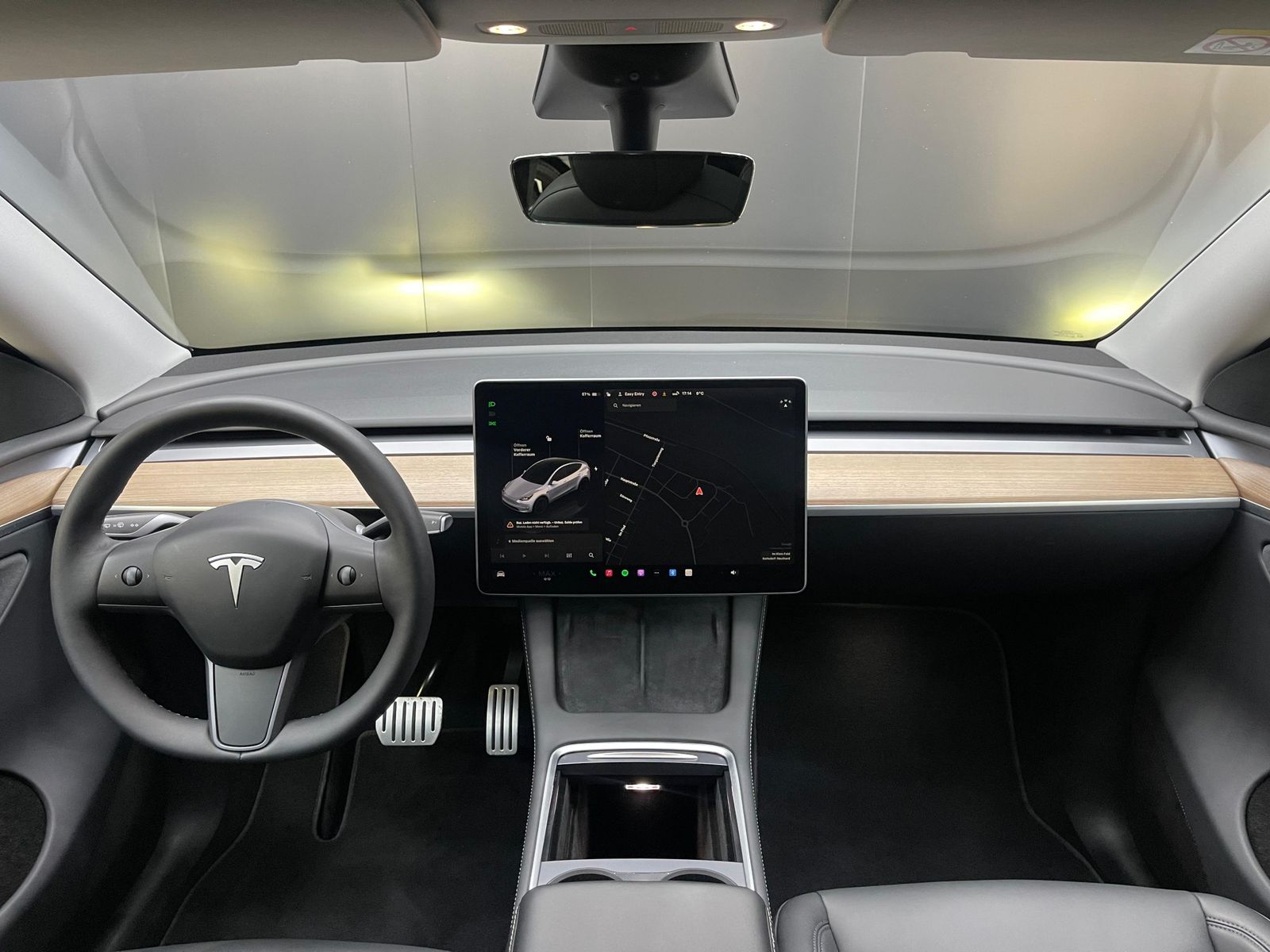 Fahrzeugabbildung Tesla Model Y Long Range Perform AWD+AHK+PANO+LED+ACC+