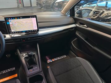 MYAUTOCENTER – Gebraucht- und Jahreswagen mit Werkstattservice in Pfaffenhofen Volkswagen Golf VIII *Keyless*Totwinkel*ACC*PDC*LED*VOLL
