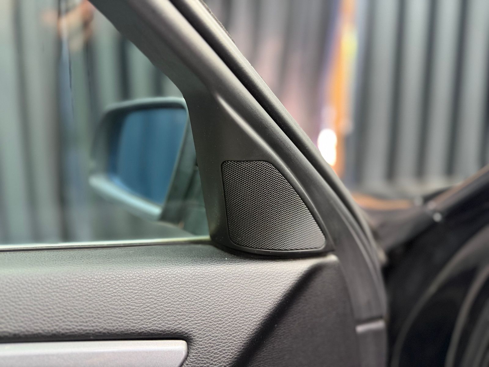 Fahrzeugabbildung BMW 523I Touring |PDC|PANO|NAVI|LEDER