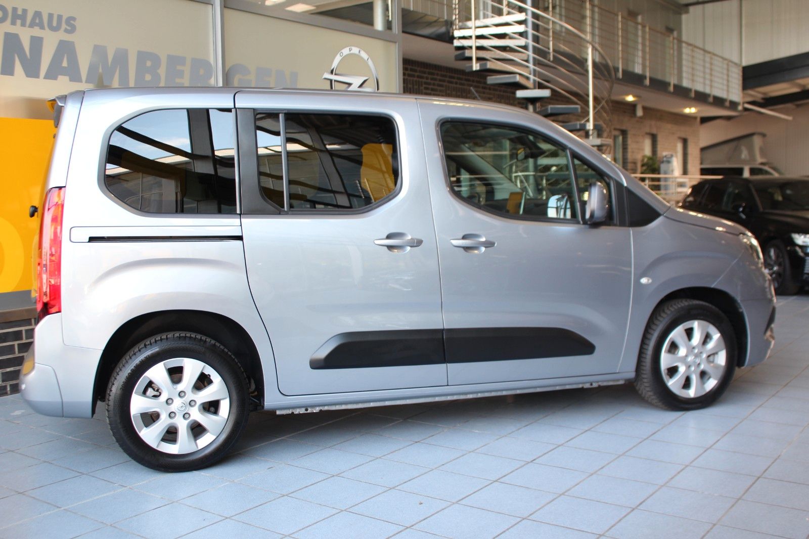 Opel Combo Life E Elegance 180°Kamera Allwetter DAB imagem 3