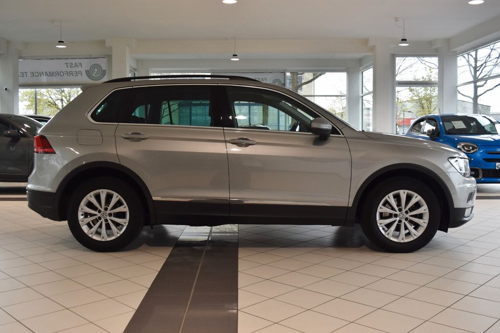 VW Tiguan 1.5 TSI~Navi~LED~Kamera~Keyless Go~Apple VW Tiguan 1.5 TSI~Navi~LED~Kamera~Keyless Go~Apple