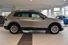 VW Tiguan 1.5 TSI~Navi~LED~Kamera~Keyless Go~Apple VW Tiguan 1.5 TSI~Navi~LED~Kamera~Keyless Go~Apple
