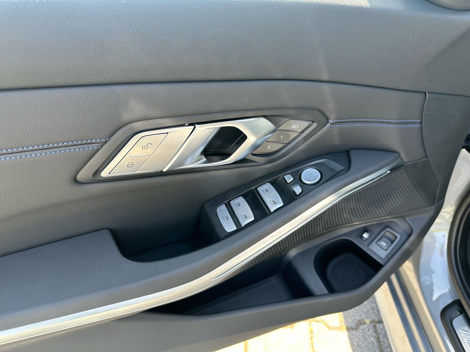 BMW 330 - Bild 7