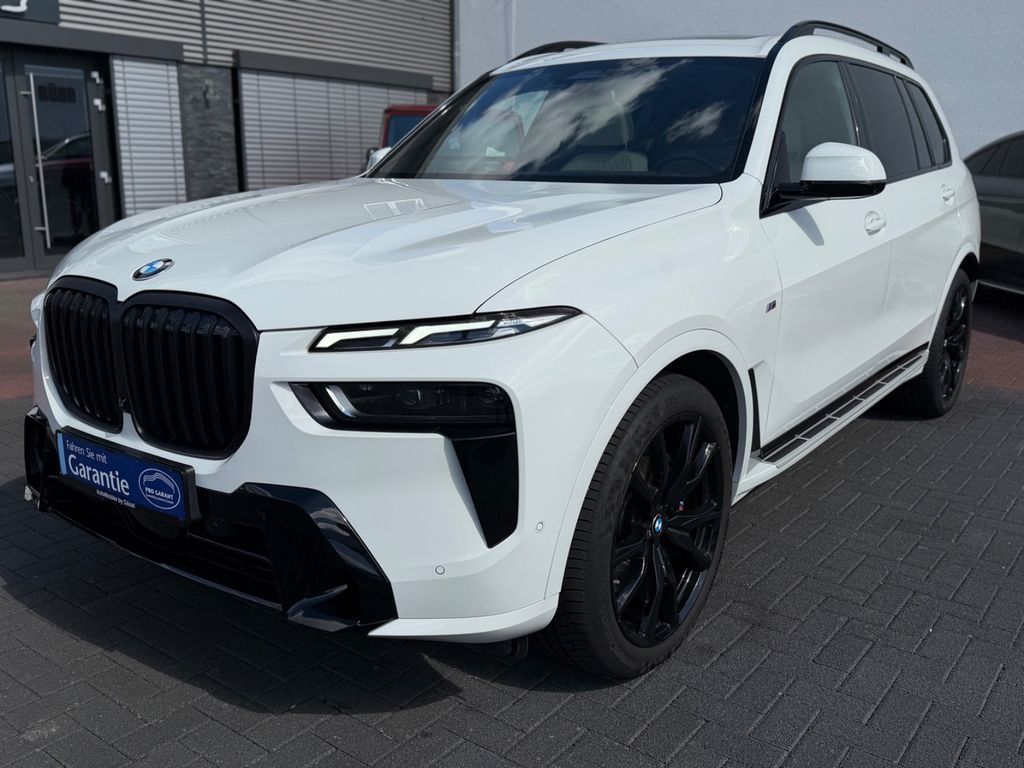 Image of BMW X7