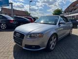 Audi A4 Cabriolet S-line 2.0L-T Automatik Navi Leder - Audi A4 aus 2006: Line