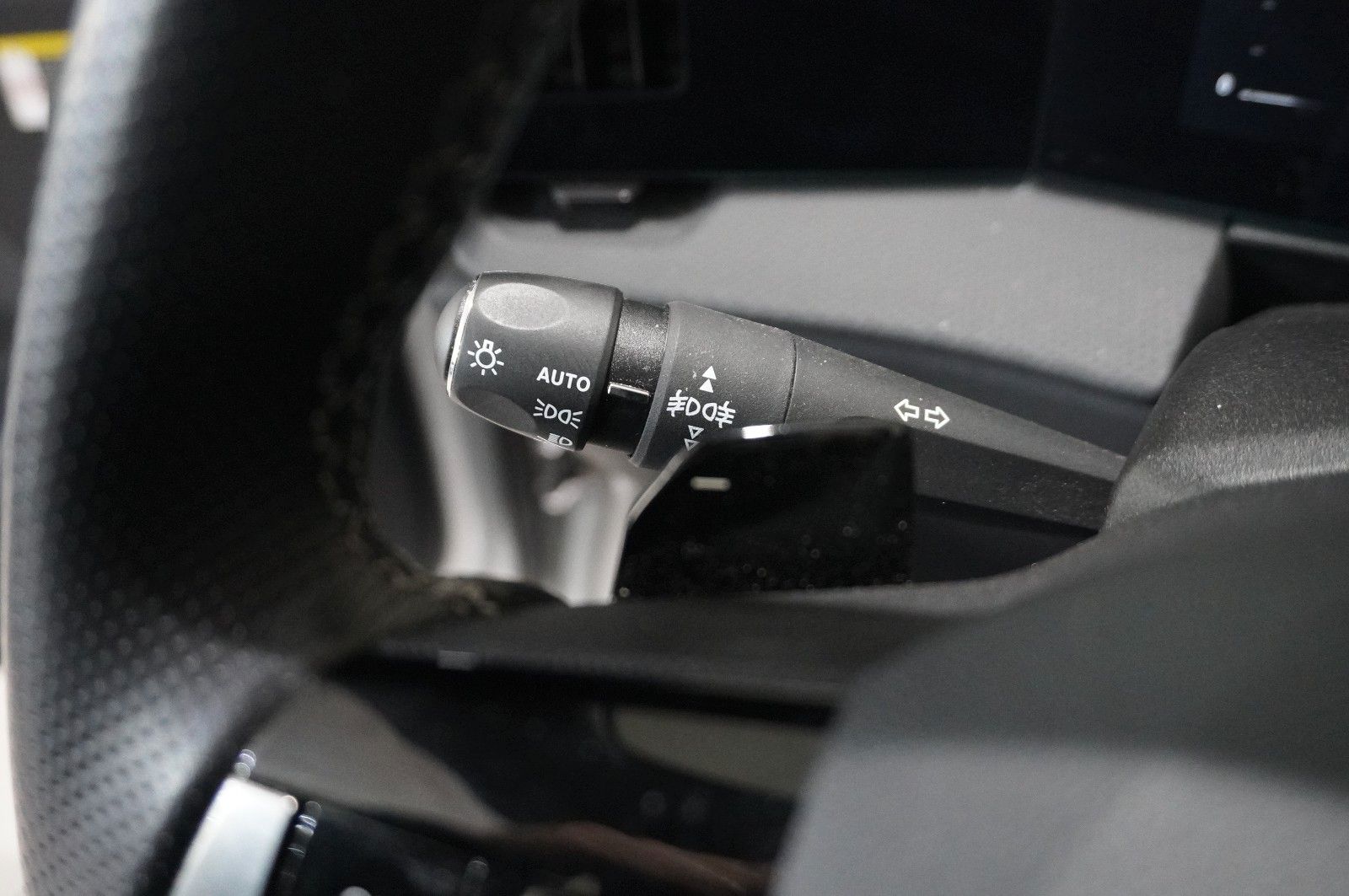 Fahrzeugabbildung Opel Astra L ST 1.5D ULTIMATE NAVI/LED/360°/PANO./DAB