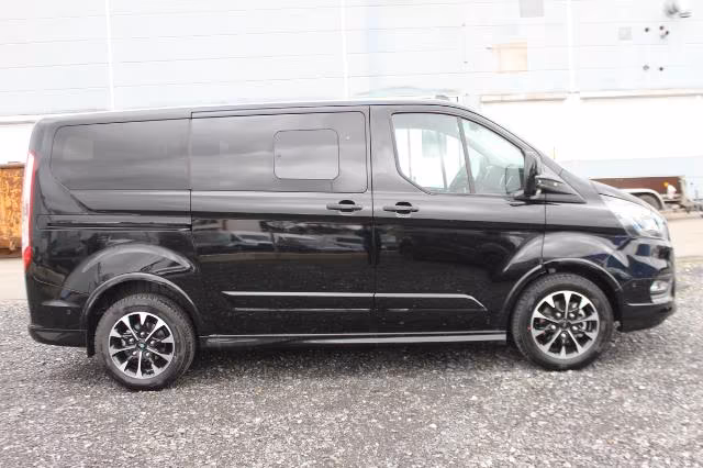 Ford Tourneo Custom Sport + Xenon + PDC + Kamera + Na