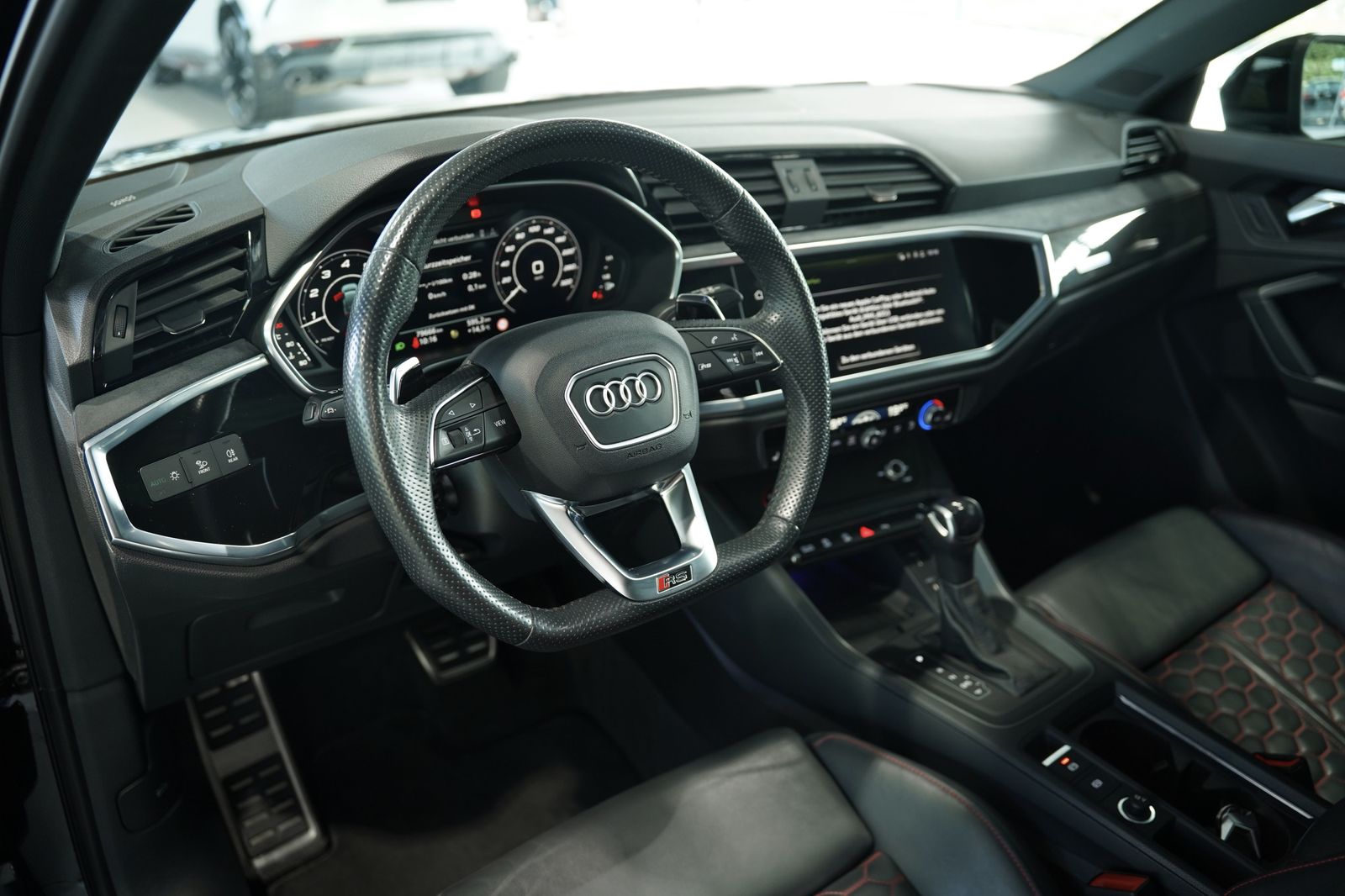 Audi Rsq3