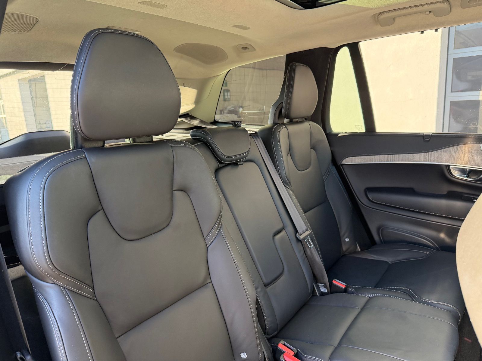 Fahrzeugabbildung Volvo XC90 B5 D Ultimate Dark AWD*B&W*LUFT*STHZG*360*