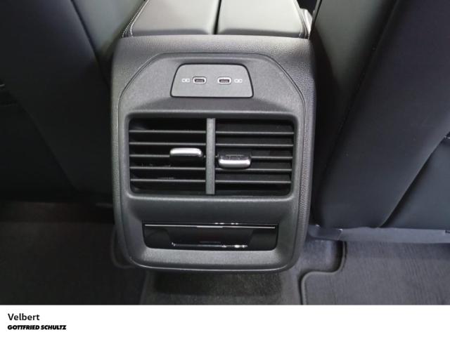 Volkswagen Passat Variant VW 1.5 eTSI DSG Business - AHK SH