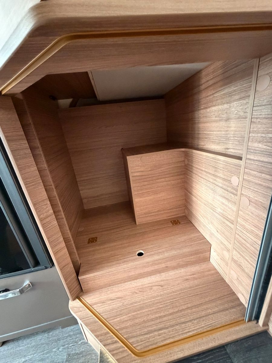 Fahrzeugabbildung Weinsberg CaraSuite 650 MEG