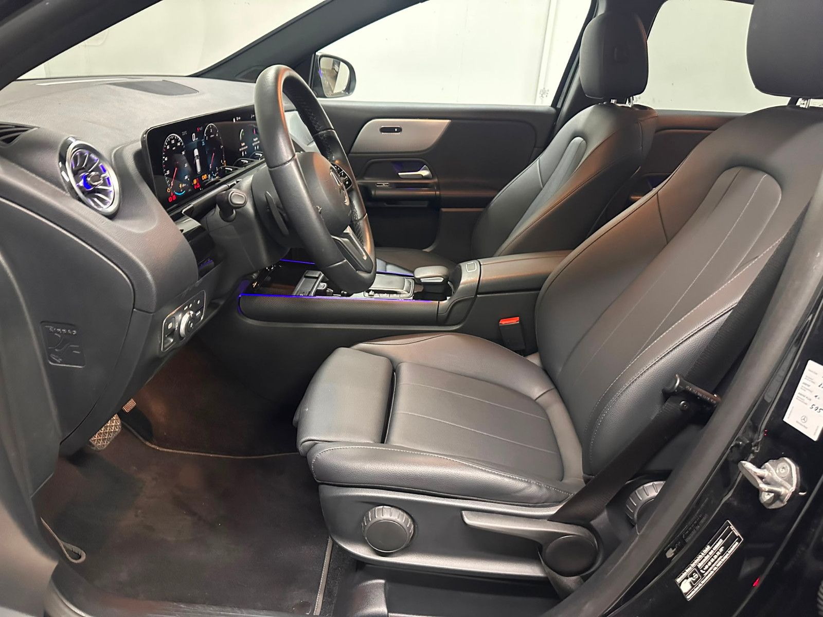 Fahrzeugabbildung Mercedes-Benz GLA 180 d DCT *STYLE*DISTRO*KEYLESS*KAMERA*LED*