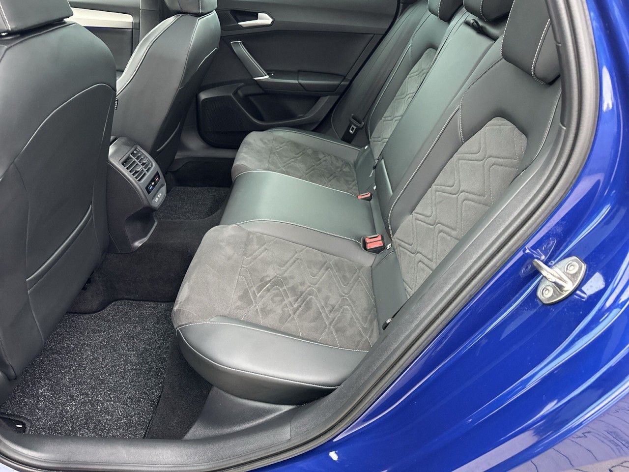 Fahrzeugabbildung SEAT Leon ST Xcellence 1.4 e-Hybrid (204 PS) DSG