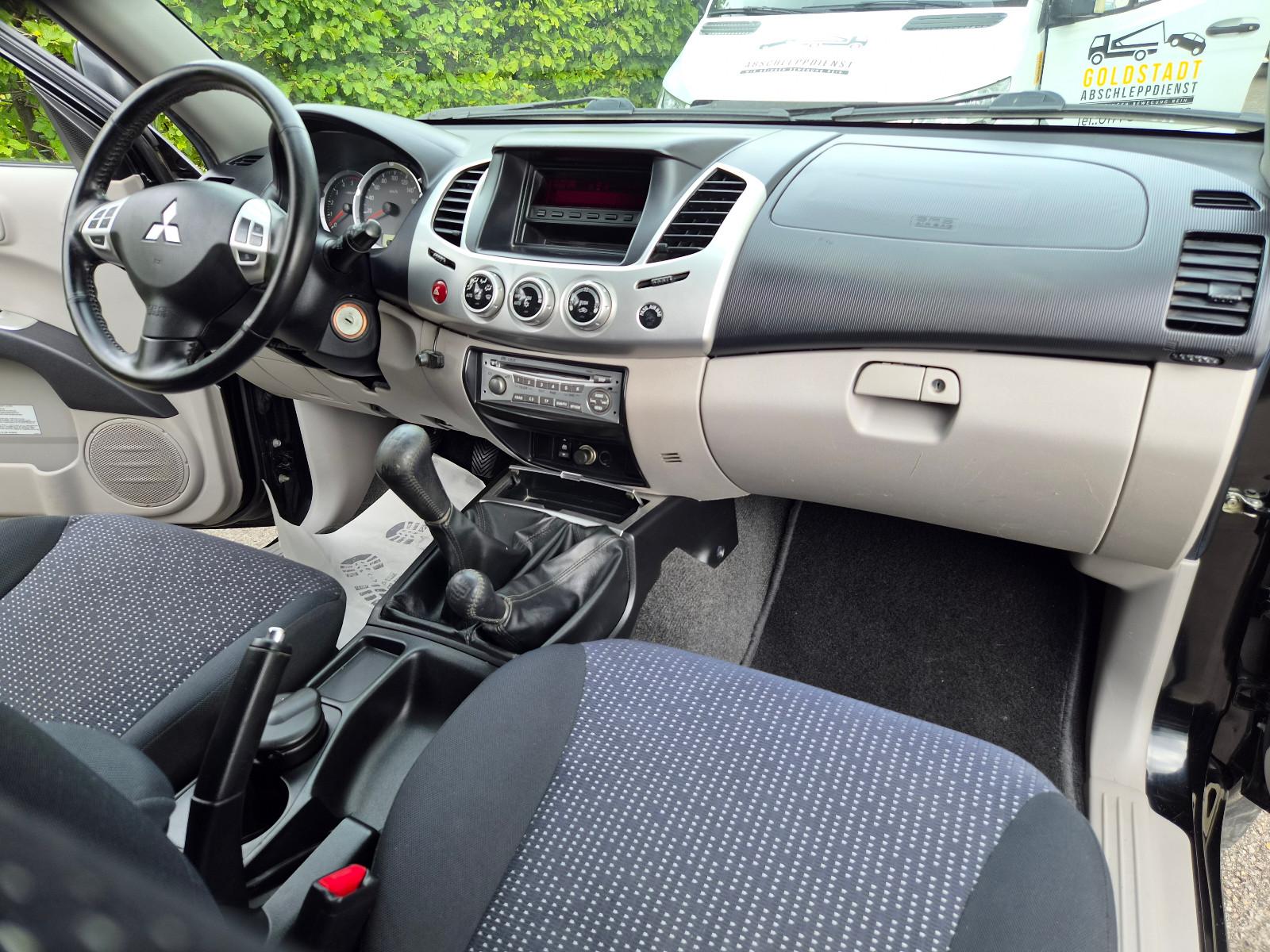 Mitsubishi L200 Intense 4WD TÜV+INSP NEU