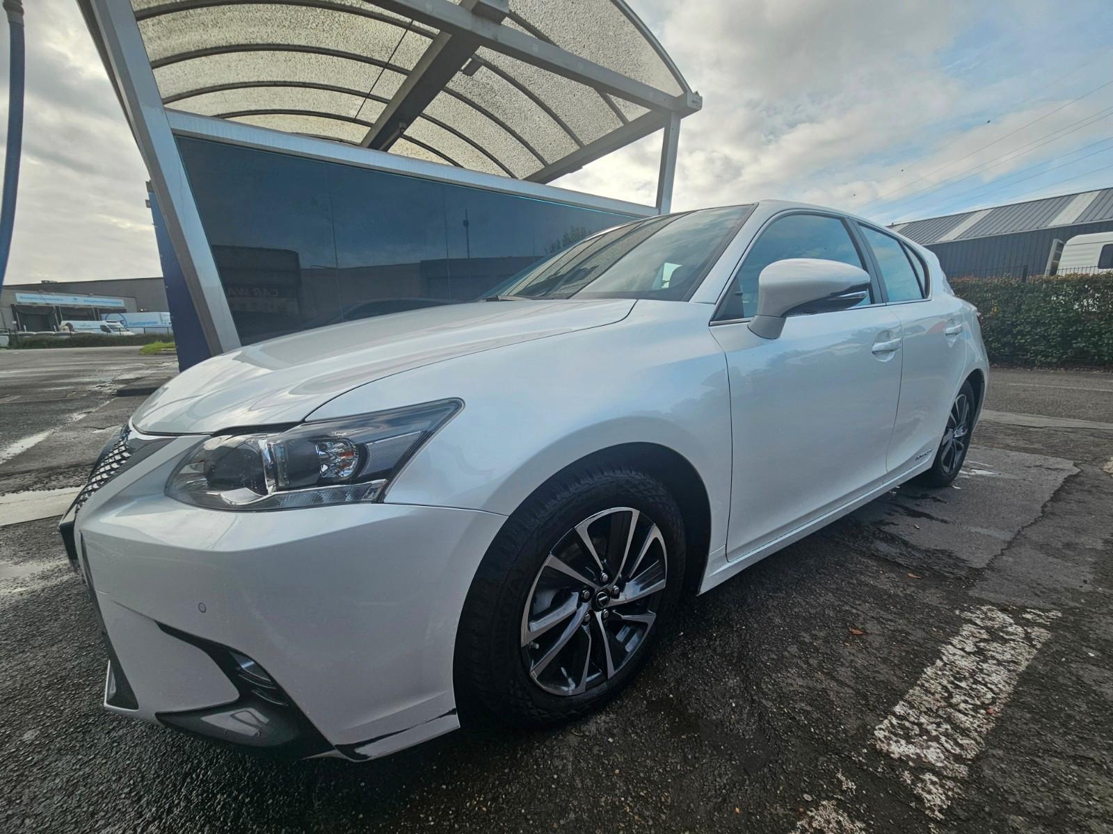 Lexus CT 200h