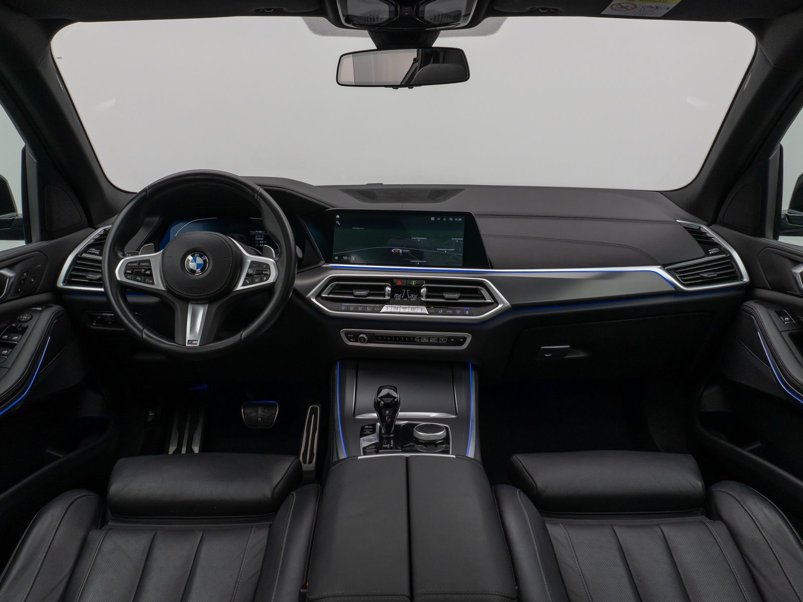 Fahrzeugabbildung BMW X5 xD40d M Sport Panorama Kamera HUD DAB HiFi