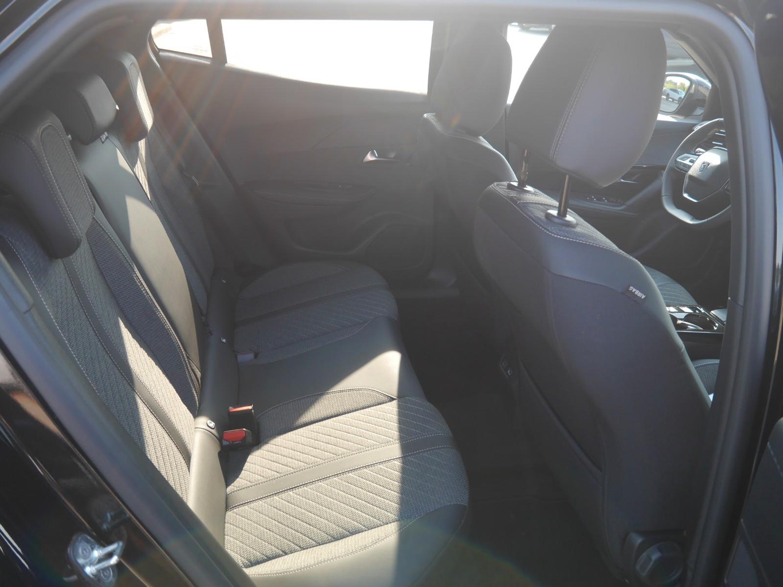 Peugeot 2008 Hybrid 145 LED/Navi/ACC/SHZ/360-Grad