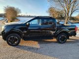 Nissan Navara NP300 2.3 dCi N-Guard Double Cab 4x4 - schwarze Nissan Navara