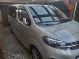 Opel Zafira Life Autom. 130kW voll mit Campingmodul
