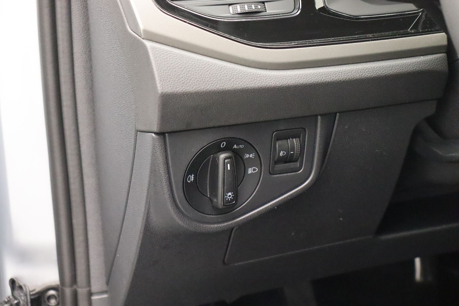 Fahrzeugabbildung Volkswagen Polo VI 1.0 Comfortline