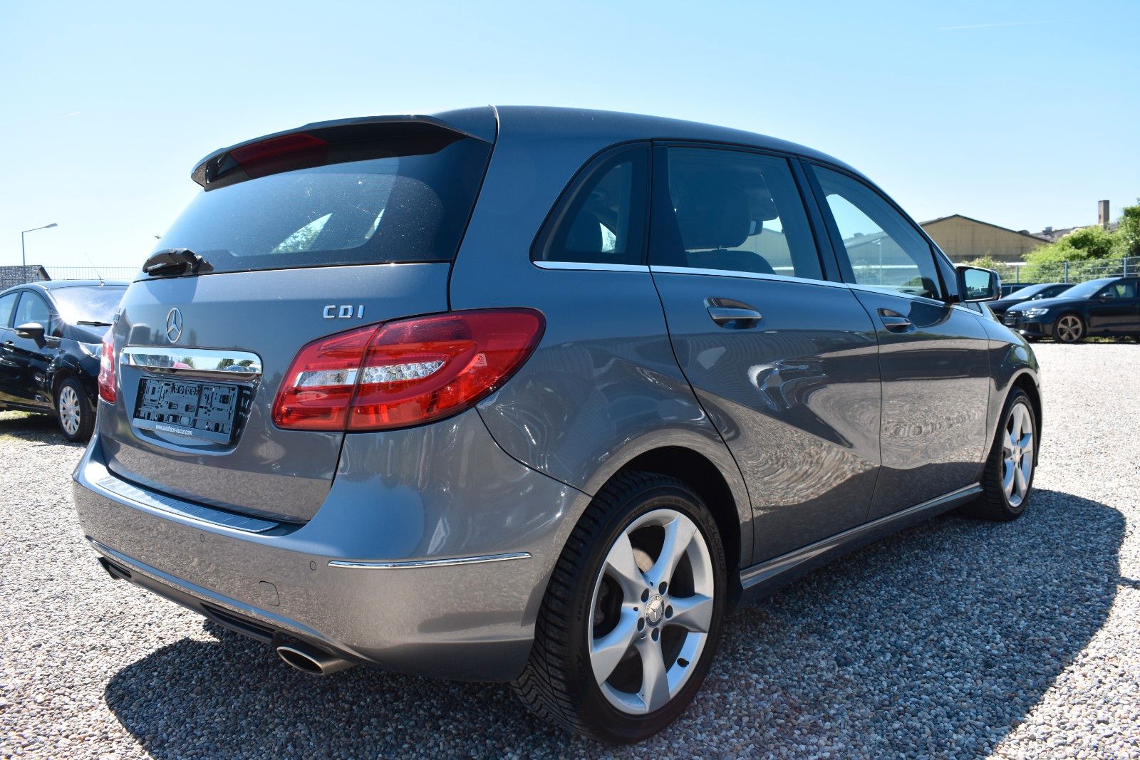 Fahrzeugabbildung Mercedes-Benz B 200 CDI Automatik Sport Paket Navi Sitzheizung