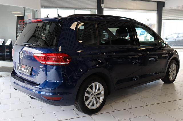 Fahrzeugabbildung Volkswagen Touran 1.6Ltr Comfortline |7SITZER|PANO|SHZ|PDC|