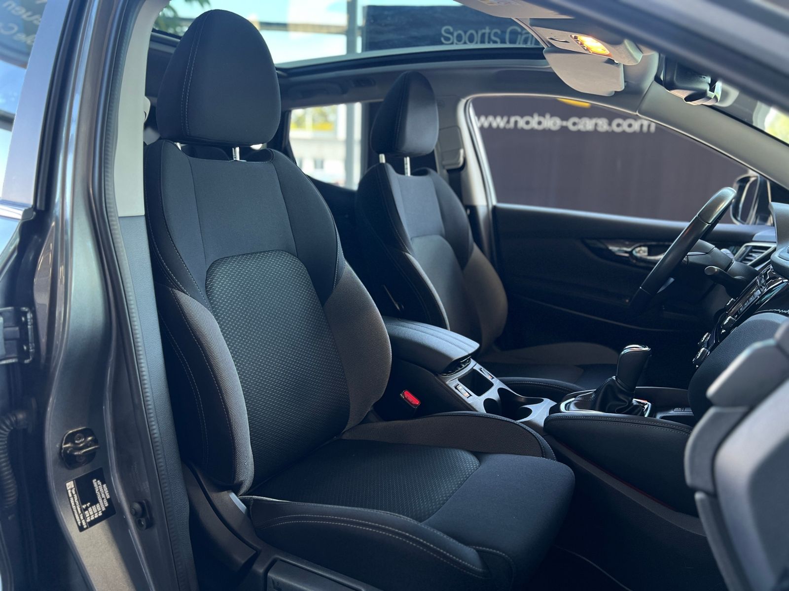 Fahrzeugabbildung Nissan Qashqai Zama PANO 360° NAV SHZ ALU